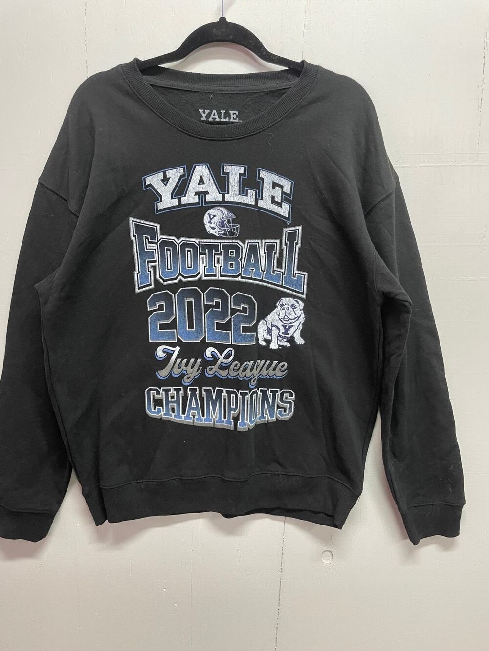 YALE University Sweatshirt Size LARGE New without Tags 2022 Football Champions